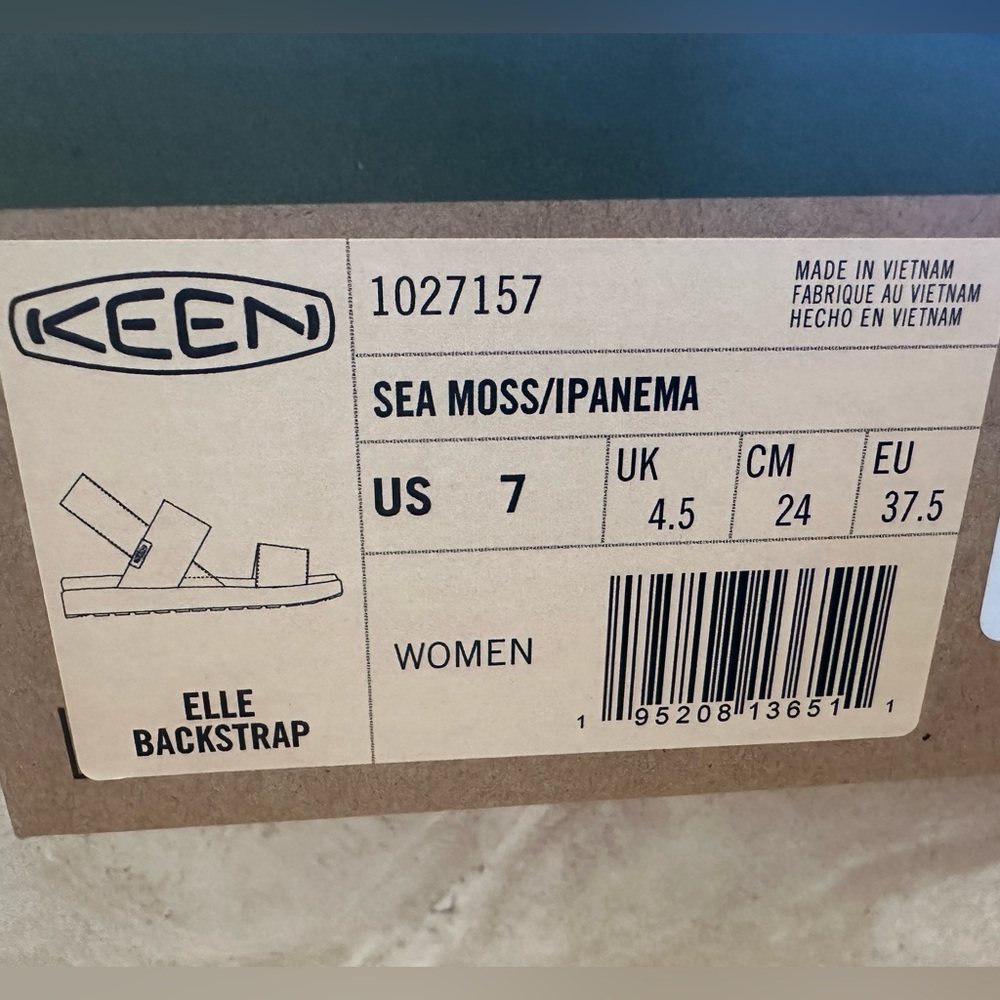Keen Women's Sandals in Teal and Aqua - Picture 6 of 15